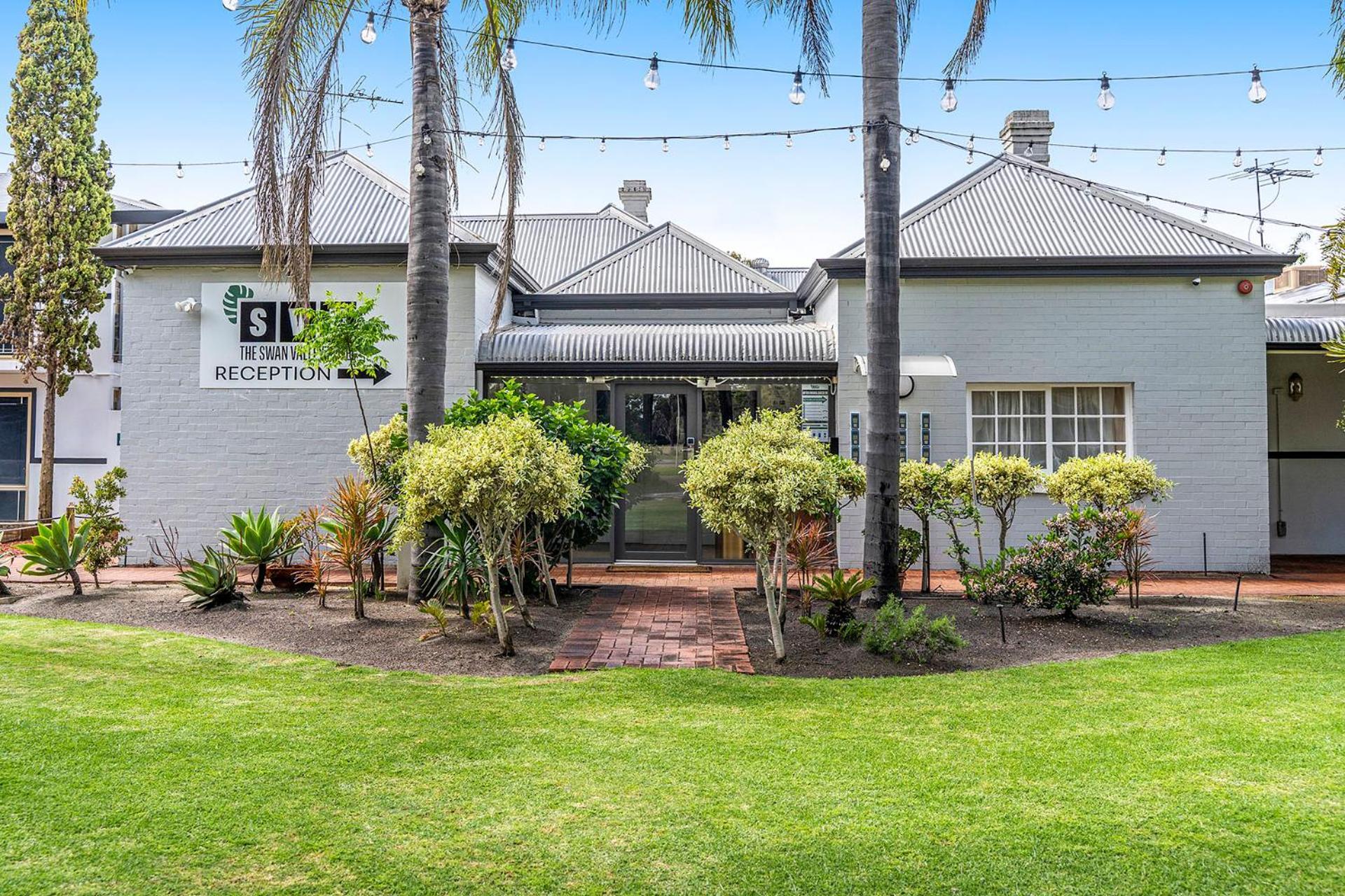 The Swan Valley Hotel Henley Brook Экстерьер фото